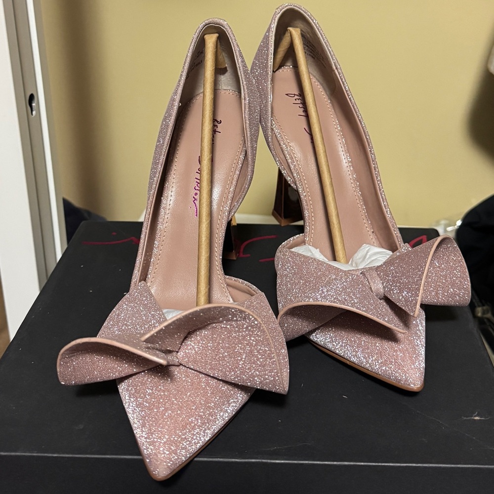 Women's Nobble
Pump, Champagne